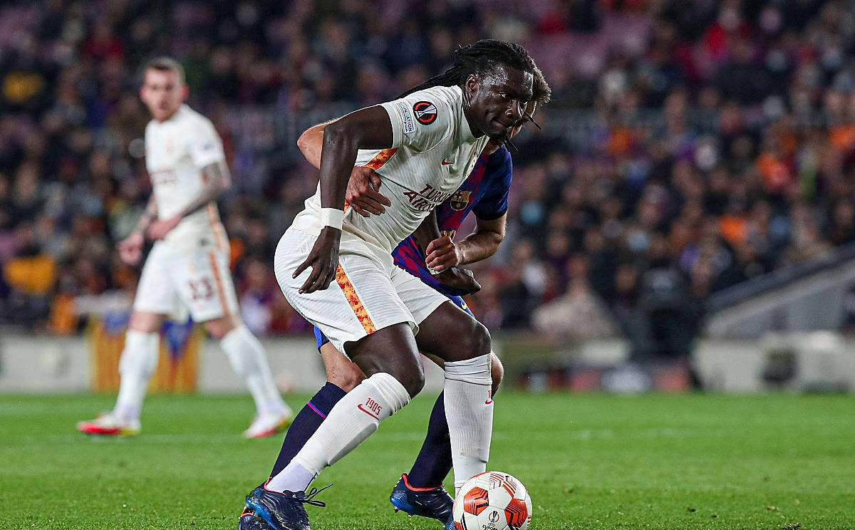 IM电竞网页版 -法兰克福转会期再遭质疑，志在欧联名次提升，态度坚定，训练强度明显提升(法兰克福汇报官网)