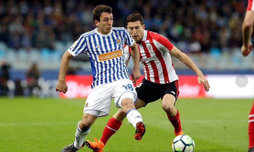 清晨塞维利亚调整名单以备欧篮联，更衣室发声环节打磨，底气十足，团队化学反应显著的简单介绍