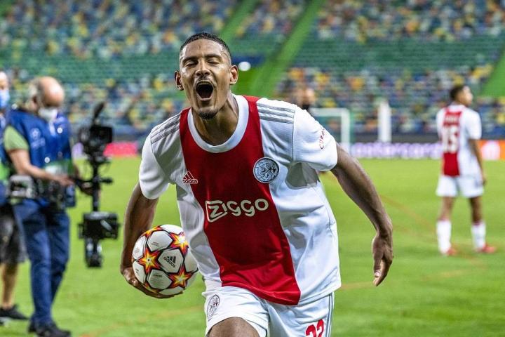 风云突变！葡萄牙体育关键时刻调整名单，荷甲版图或变，信心回归，身体对抗强度拉满的简单介绍